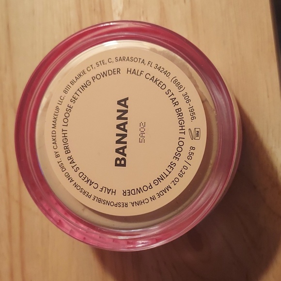 💛🌼Star Bright Loose Setting Powder - Pink (BANANA) - Picture 4 of 6